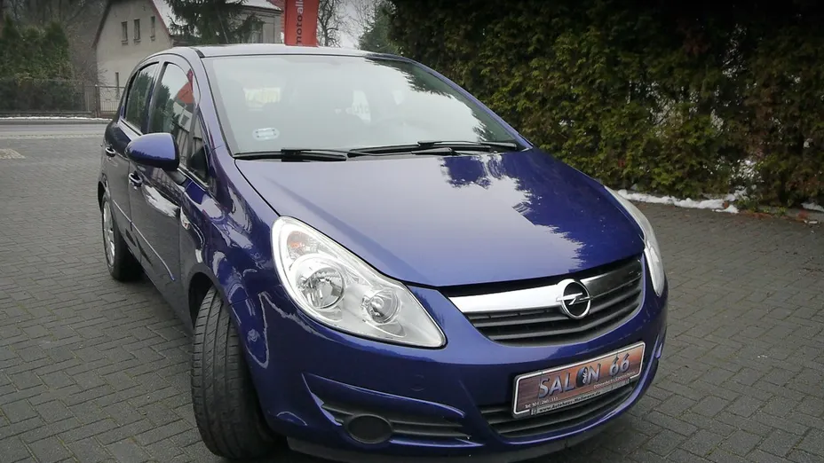 OPEL Corsa -