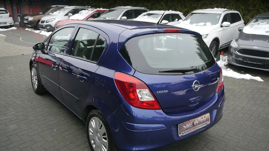 OPEL Corsa -