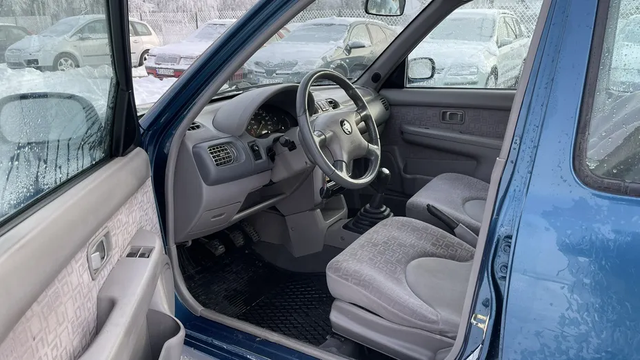 NISSAN Micra -