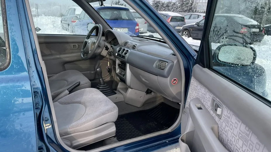 NISSAN Micra -
