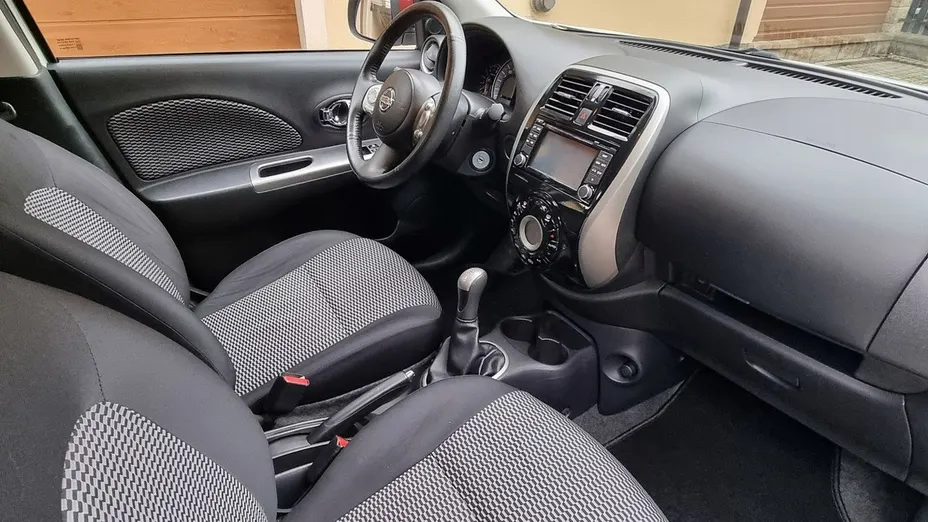 NISSAN Micra -