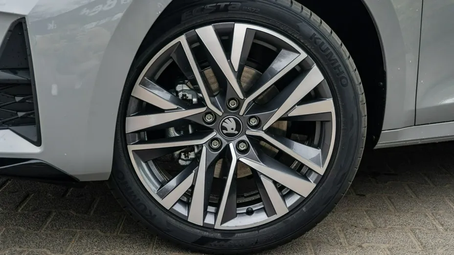 SKODA Octavia -