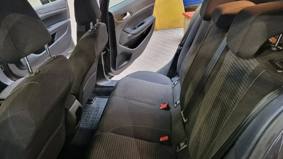 PEUGEOT 308 -