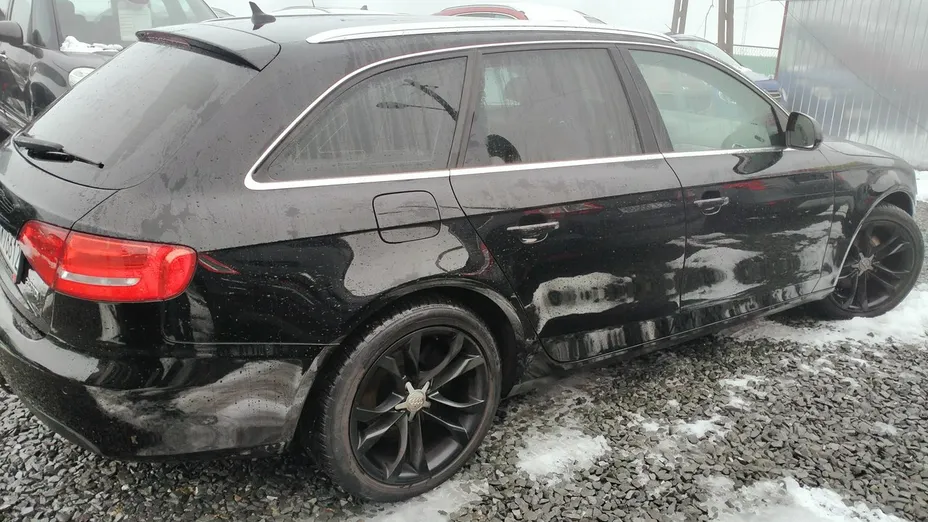AUDI A4 -