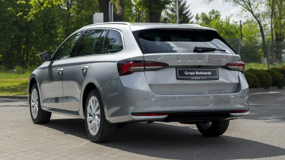 SKODA Octavia -