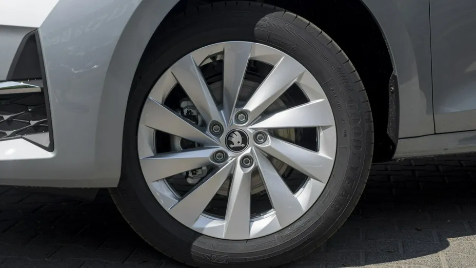 SKODA Octavia -
