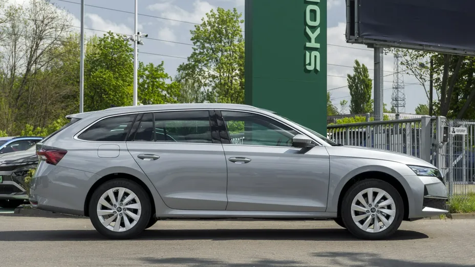 SKODA Octavia -