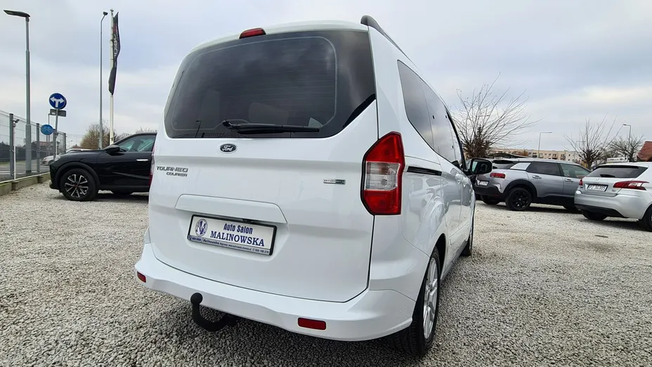 FORD Tourneo Courier -