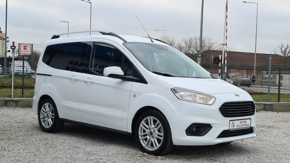 FORD Tourneo Courier -