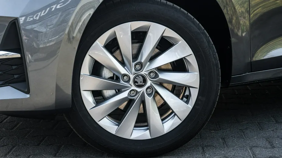 SKODA Octavia -