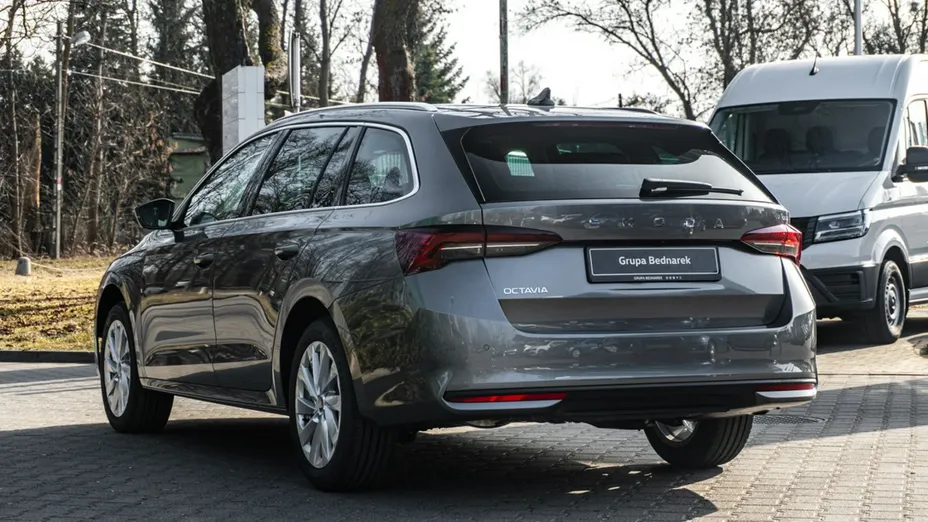 SKODA Octavia -