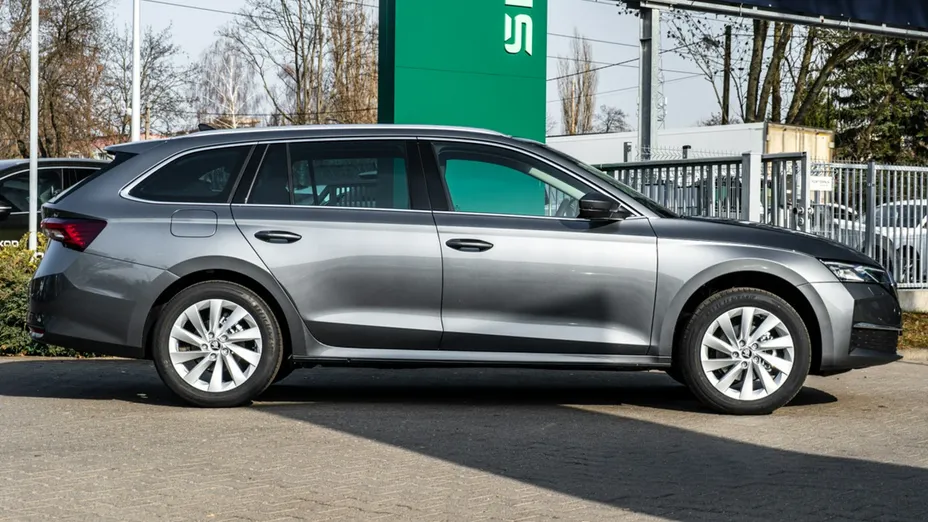 SKODA Octavia -