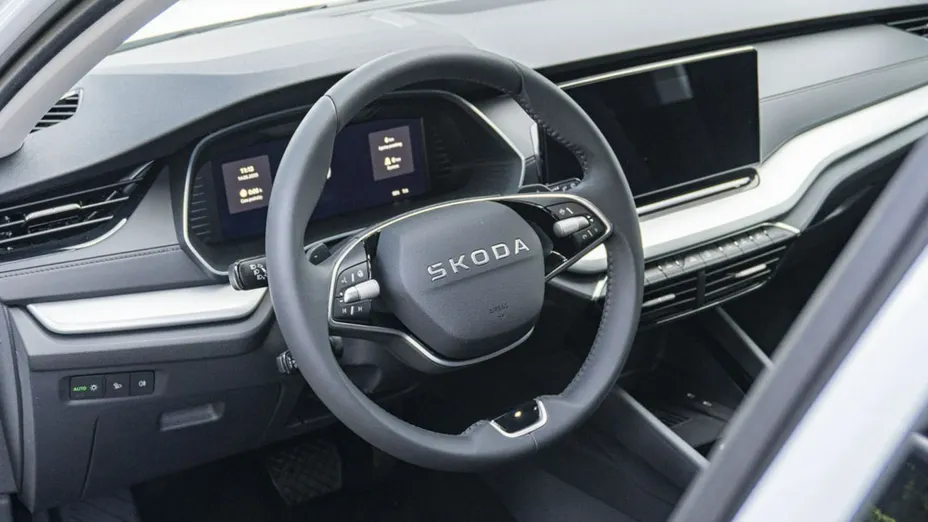 SKODA Octavia -