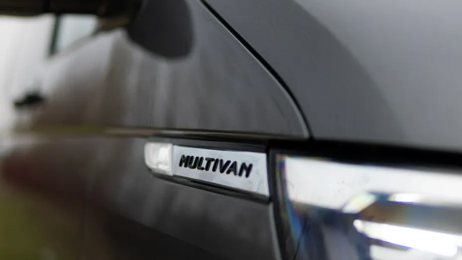 VOLKSWAGEN Multivan -
