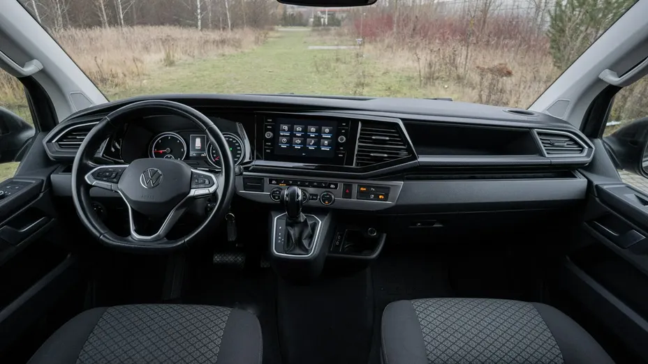 VOLKSWAGEN Multivan -