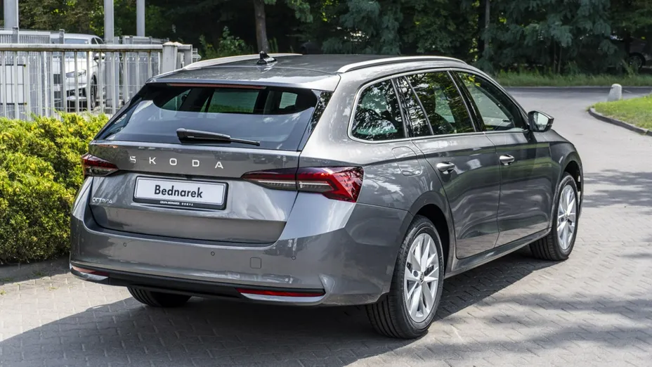 SKODA Octavia -