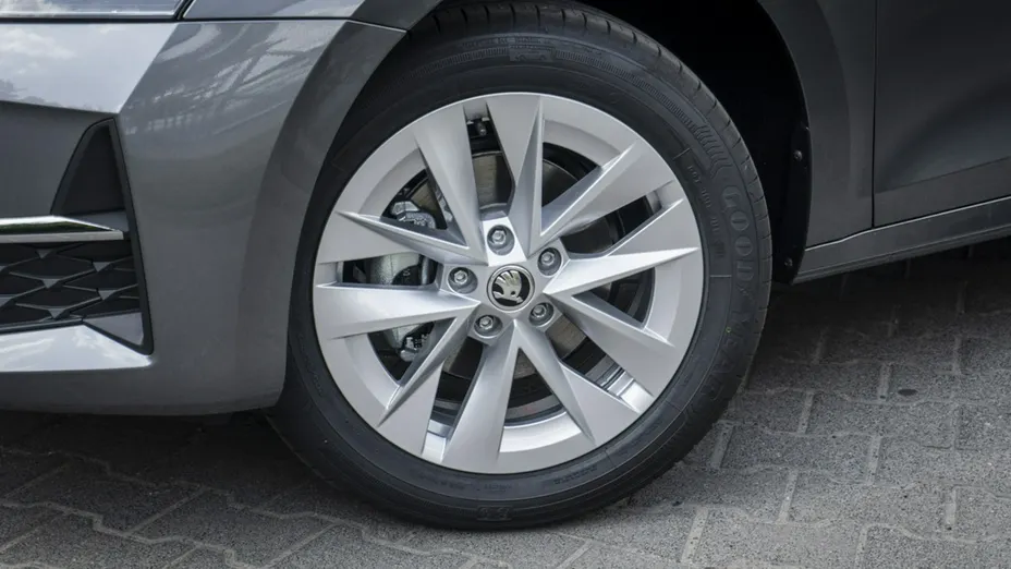 SKODA Octavia -