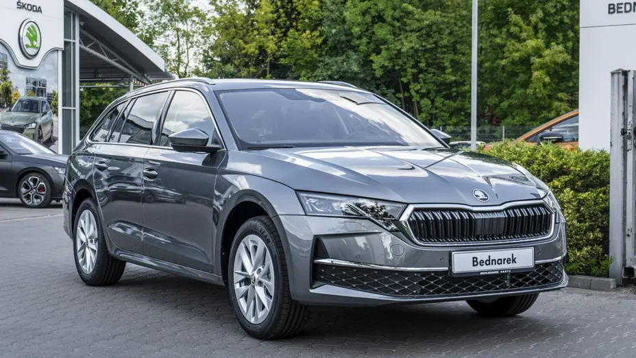 SKODA Octavia -