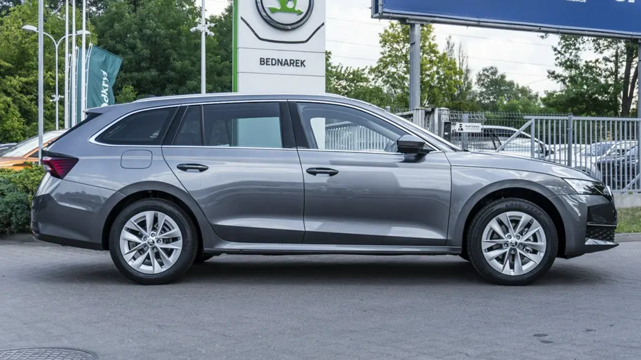 SKODA Octavia -