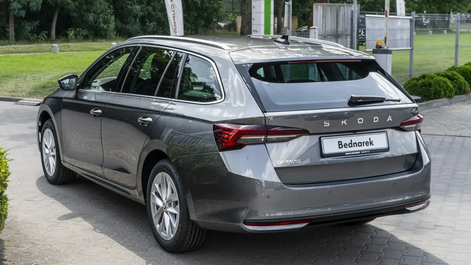 SKODA Octavia -