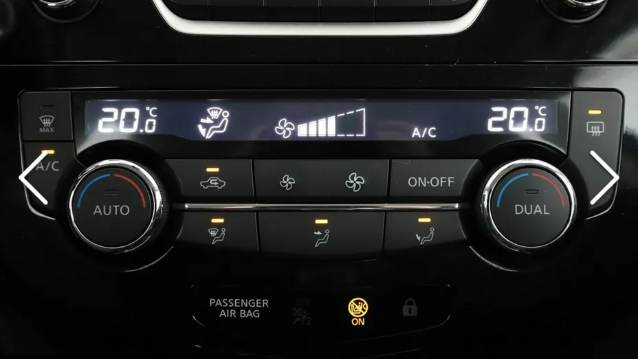 NISSAN Qashqai -