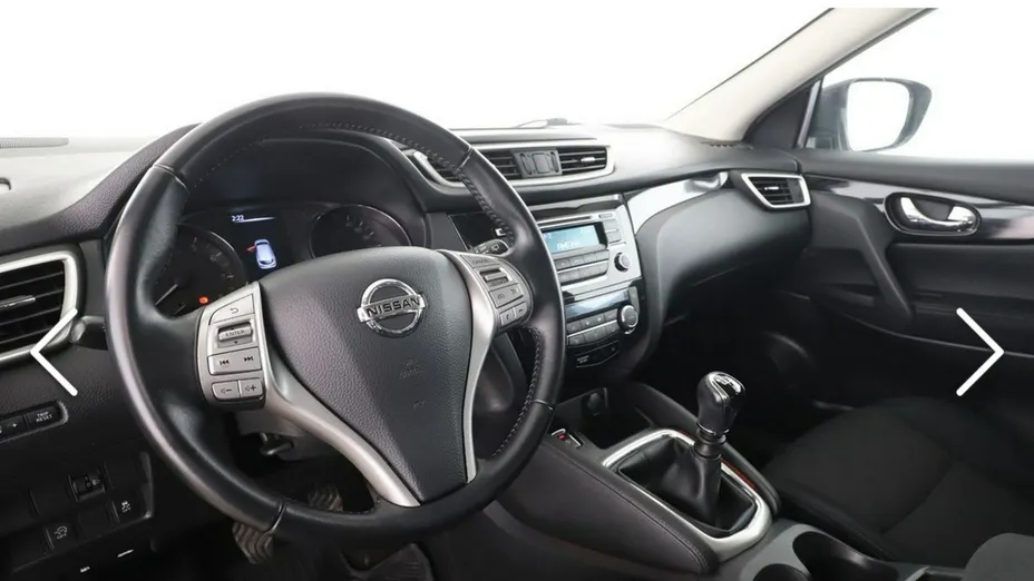 NISSAN Qashqai -