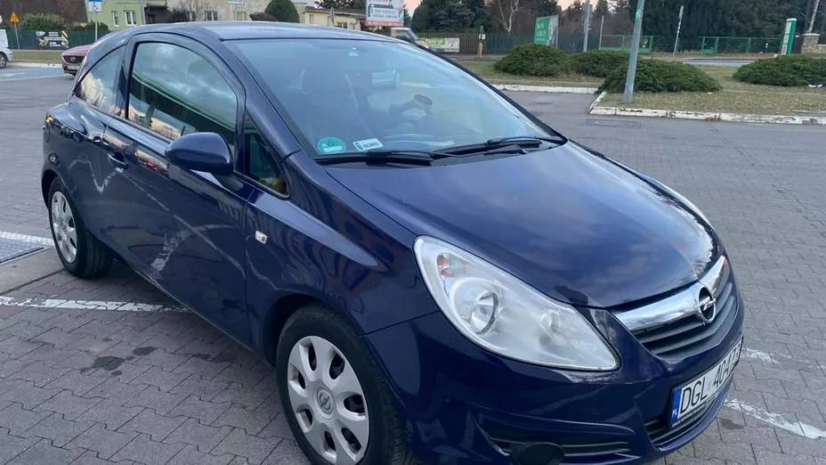 OPEL Corsa -