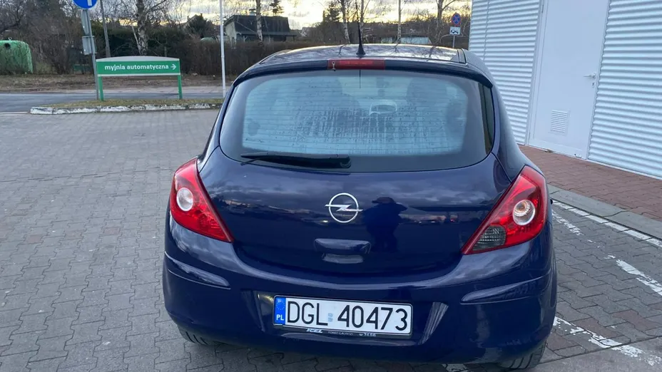 OPEL Corsa -