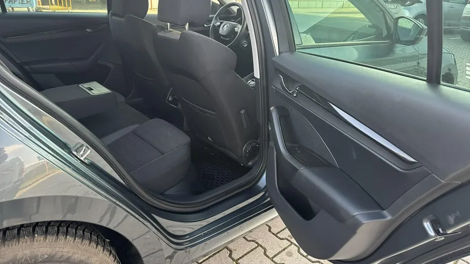 SKODA Octavia -