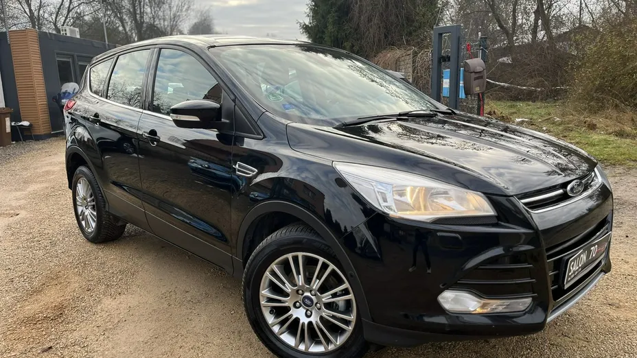 FORD Kuga -