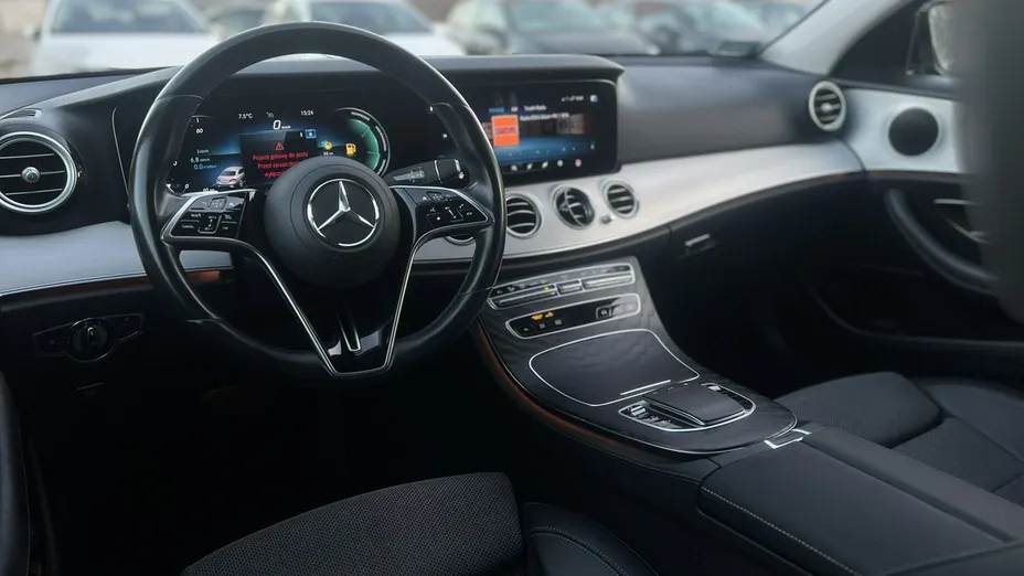 MERCEDES-BENZ E Klasa -