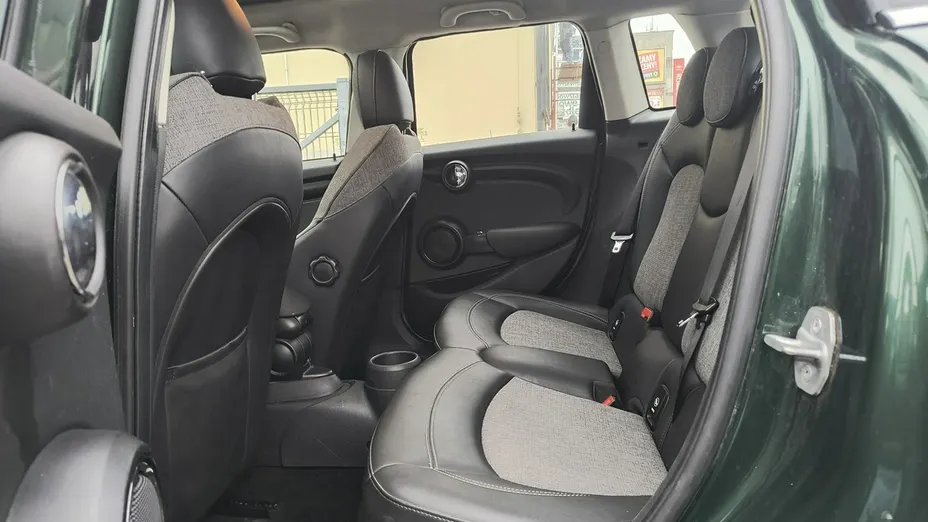 MINI Cooper -
