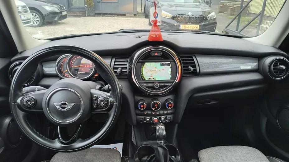 MINI Cooper -