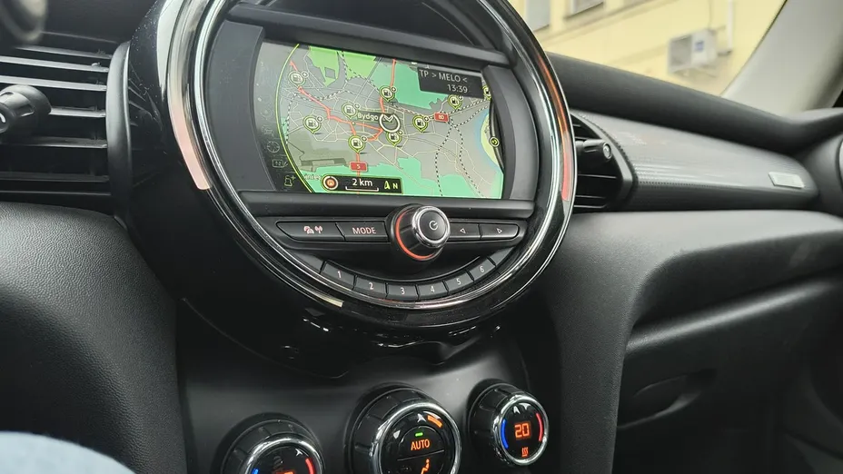 MINI Cooper -