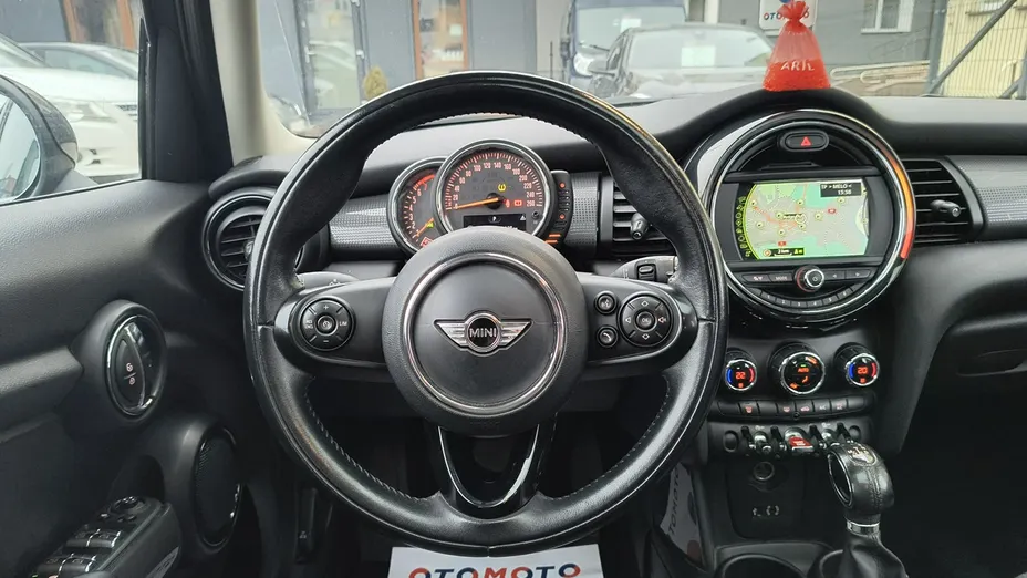 MINI Cooper -