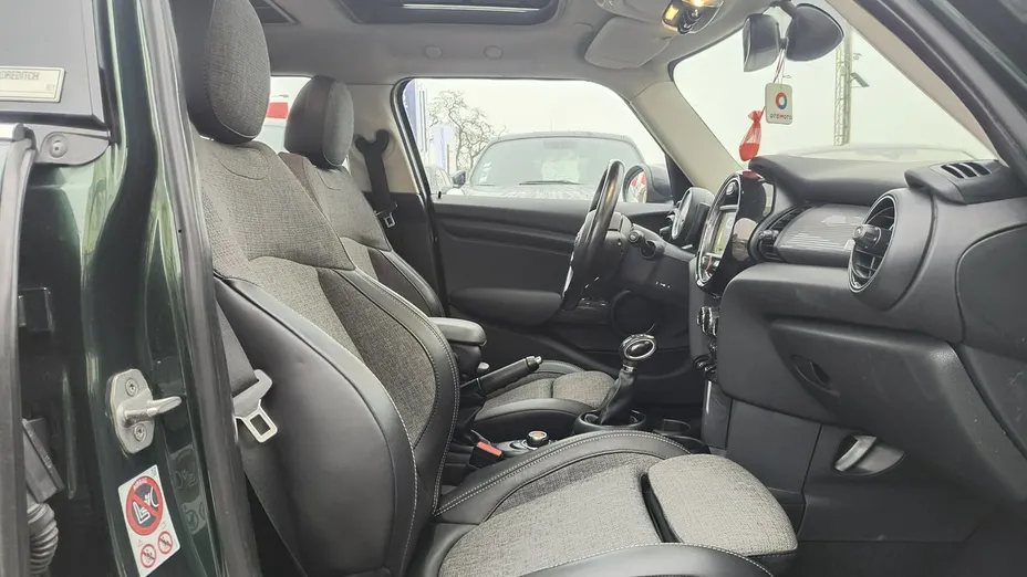MINI Cooper -
