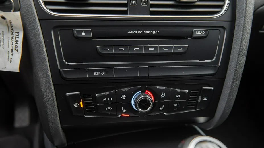 AUDI A4 -