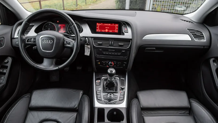 AUDI A4 -
