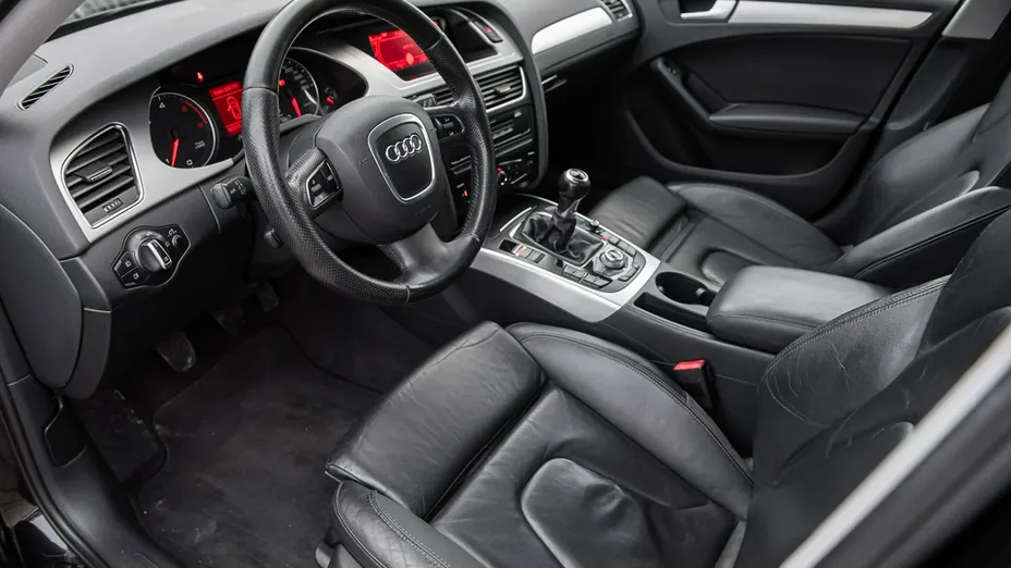 AUDI A4 -