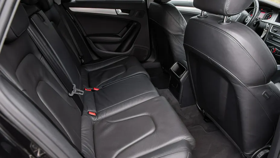AUDI A4 -