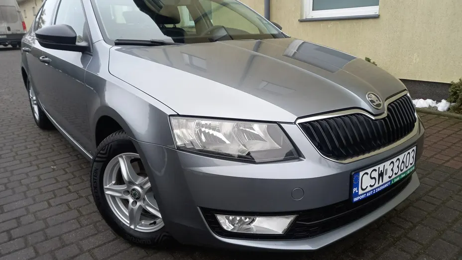 SKODA Octavia -