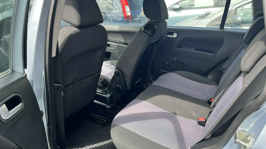 FORD Fusion -