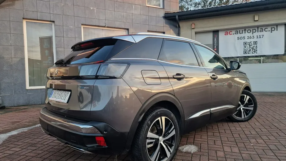 PEUGEOT 3008 -