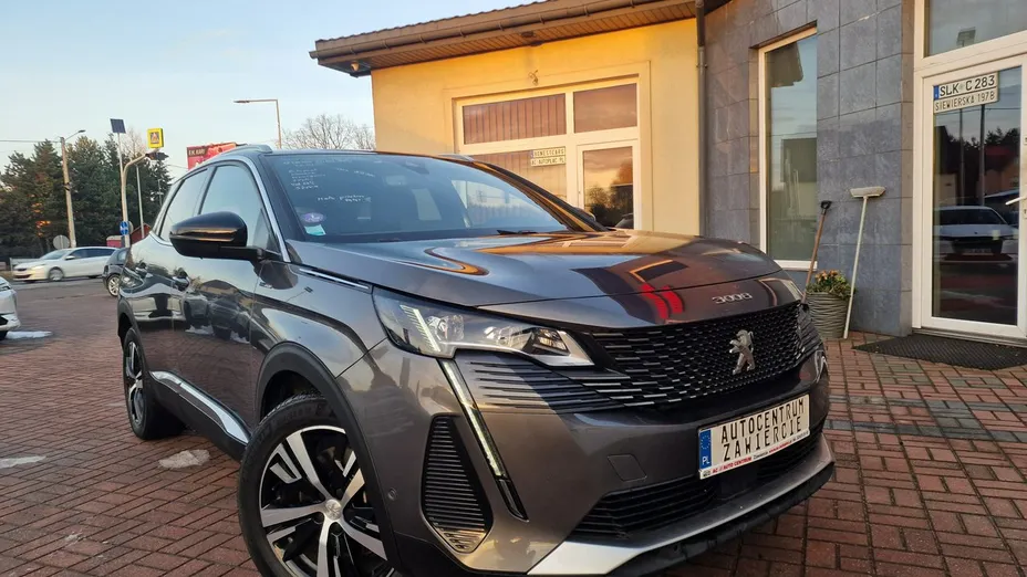 PEUGEOT 3008 -