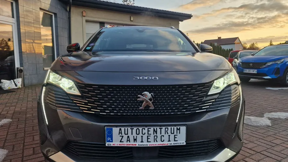 PEUGEOT 3008 -