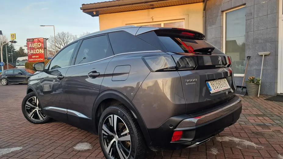 PEUGEOT 3008 -