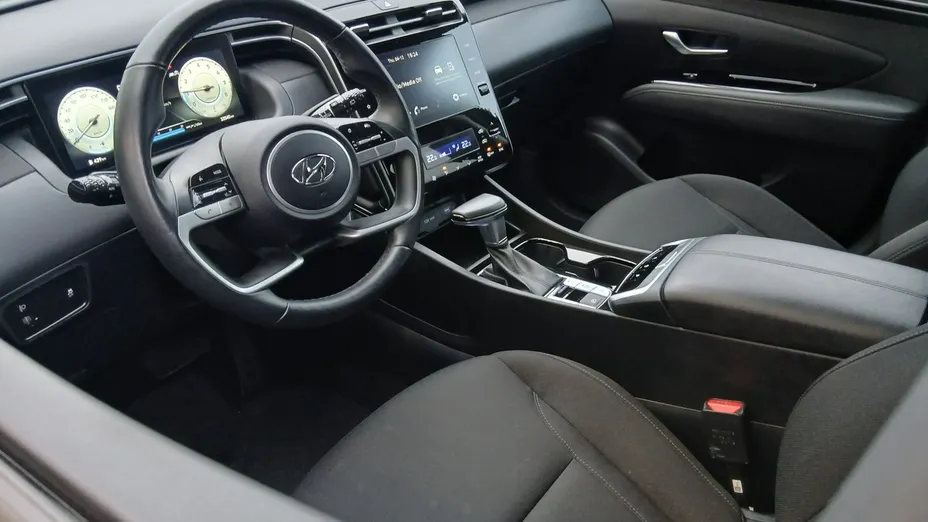 HYUNDAI Tucson -