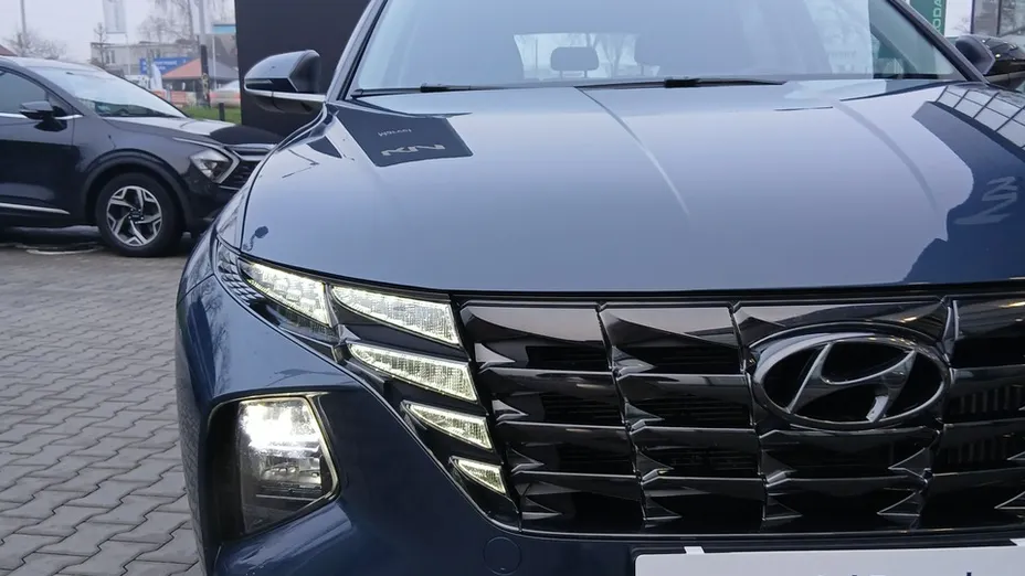 HYUNDAI Tucson -
