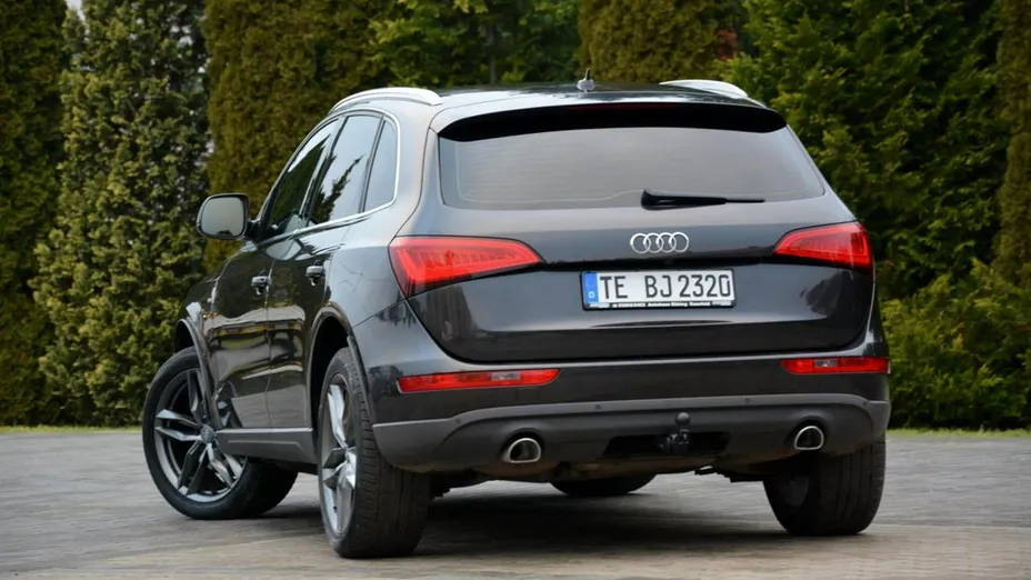 AUDI Q5 -