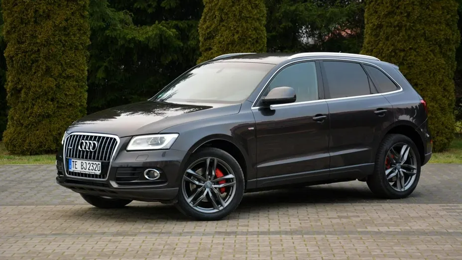 AUDI Q5 -